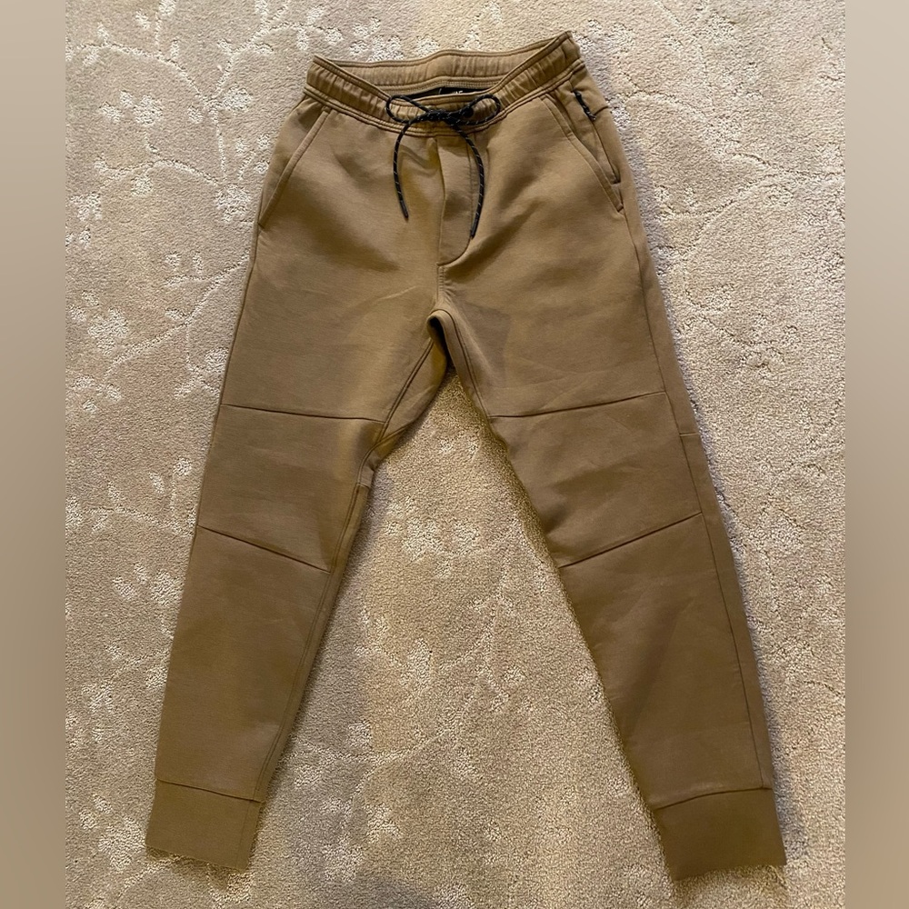 AE 24/7 Joggers